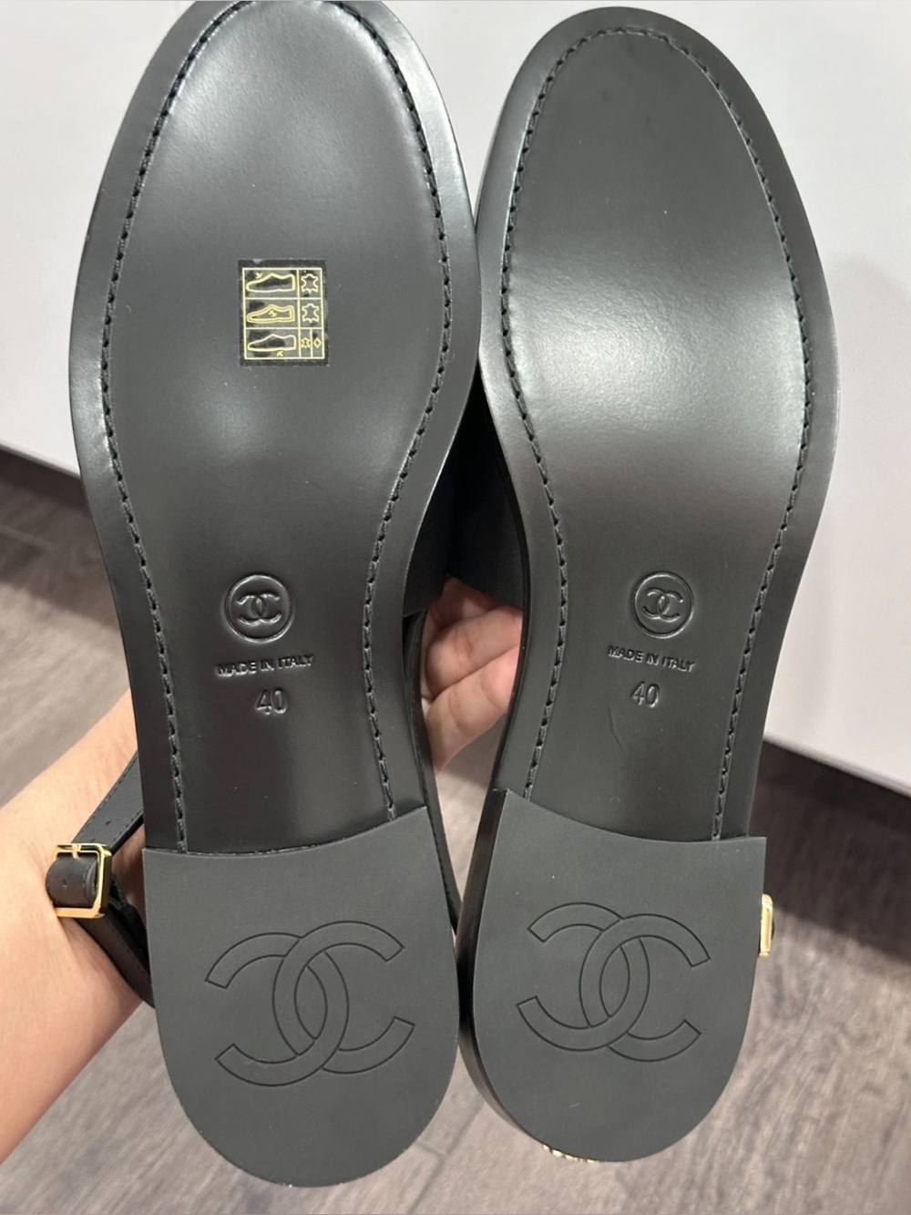 Chanel Metiers D’art 26 Strass CC Logo Black Leather Slingback Loafers Flats 40 - Picture 13 of 14